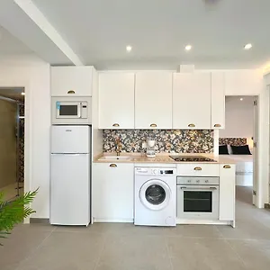https://malagueta-beach-iii-terrace-by-ele-apartments.es-andalucia.com